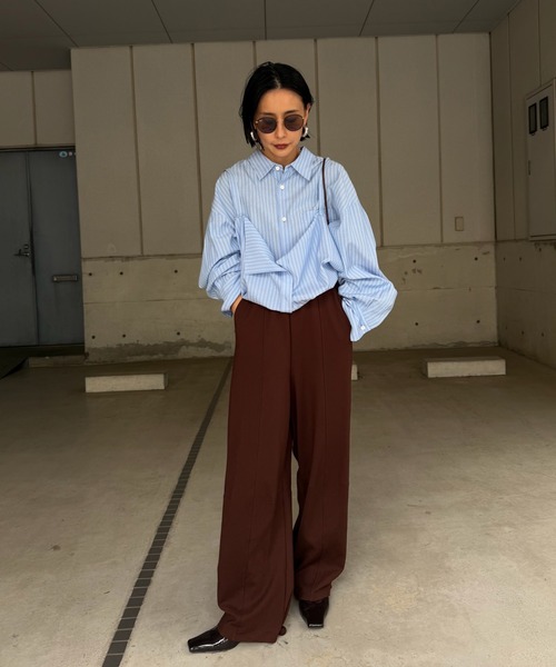 Ameri(アメリ)の「STRIPE TRANSFORM OVER SHIRT(シャツ/ブラウス・レディース・ブラウン/サックスブルー/アイボリー・FREE)」の13枚目の写真