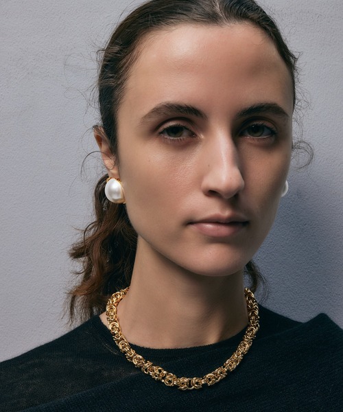 IRIS47（イリスフォーセブン）の「【IRIS 47】contour earring M/コントアー イヤリング M BO283（イヤリング・レディース・ゴールド/シルバー・M）」の3枚目の写真