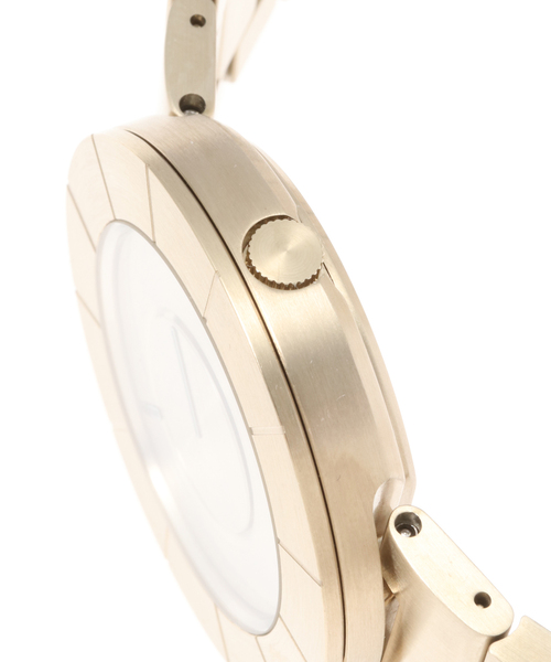 ISSEY MIYAKE(イッセイミヤケ)の「Web限定 ISSEY MIYAKE TO NY0N005 Gold(アナログ腕時計・レディース・ゴールド・FREE)」の4枚目の写真