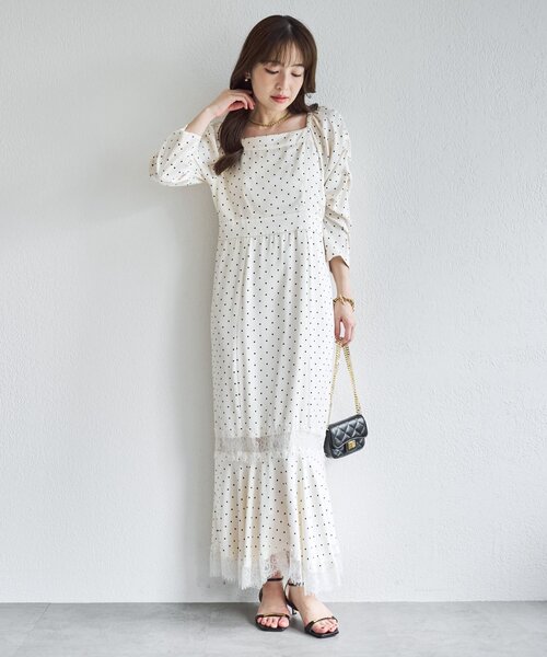 La boutique BonBon(ラブティックボンボン)の「ドットレース付きマーメイドワンピース(ワンピース・レディース・ブラック/オフホワイト・38/36)」の1枚目の写真