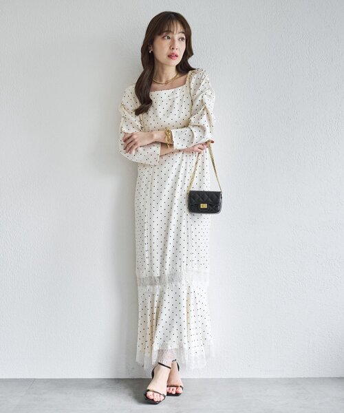 La boutique BonBon(ラブティックボンボン)の「ドットレース付きマーメイドワンピース(ワンピース・レディース・ブラック/オフホワイト・38/36)」の3枚目の写真