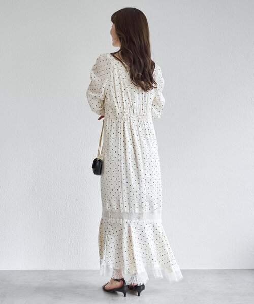 La boutique BonBon(ラブティックボンボン)の「ドットレース付きマーメイドワンピース(ワンピース・レディース・ブラック/オフホワイト・38/36)」の5枚目の写真