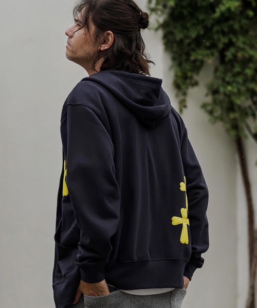 CAMBIO(カンビオ)の「mpa4274- プリントZIPパーカー - Cross Hearts(2602141MCB)(パーカー・メンズ・ブラック/ネイビー/ミックスグレー・S/M/L/XL)」の15枚目の写真