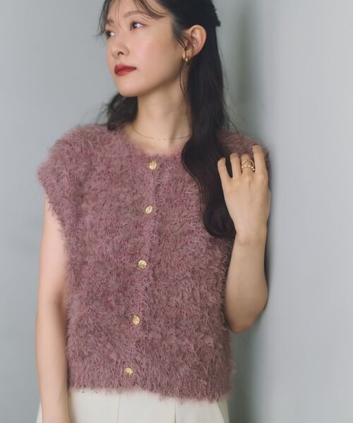 COHINA(コヒナ)の「チュールフェザーニットベスト 【低身長・小柄女性】(ニット/セーター・レディース・ピンク/オフホワイト/グレイッシュベージュ・ONE SIZE)」の3枚目の写真