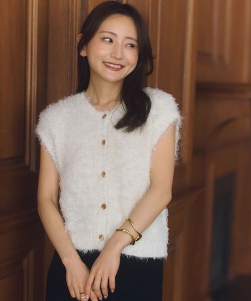 COHINA(コヒナ)の「チュールフェザーニットベスト 【低身長・小柄女性】(ニット/セーター・レディース・ピンク/オフホワイト/グレイッシュベージュ・ONE SIZE)」の20枚目の写真