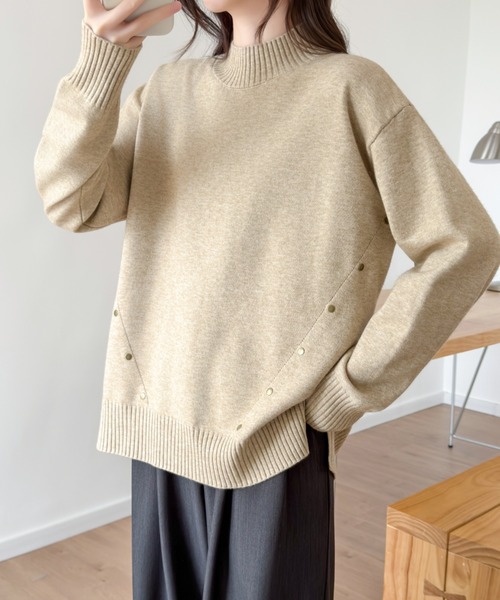 ABITOKYO(アビトーキョー)の「サイドスリットタートルネックニットプルオーパー(ニット/セーター・レディース・ブラック/チャコールグレー/モカ・FREE)」の3枚目の写真