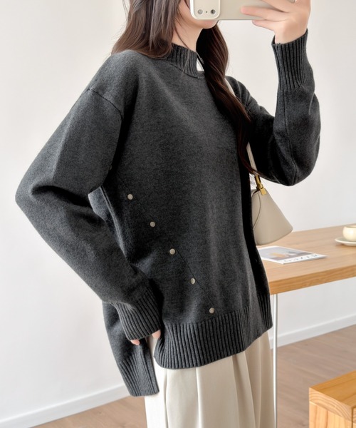 ABITOKYO(アビトーキョー)の「サイドスリットタートルネックニットプルオーパー(ニット/セーター・レディース・ブラック/チャコールグレー/モカ・FREE)」の5枚目の写真