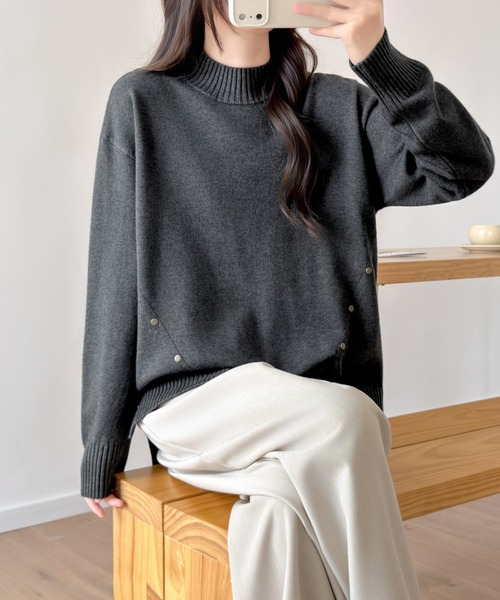 ABITOKYO(アビトーキョー)の「サイドスリットタートルネックニットプルオーパー(ニット/セーター・レディース・ブラック/チャコールグレー/モカ・FREE)」の6枚目の写真