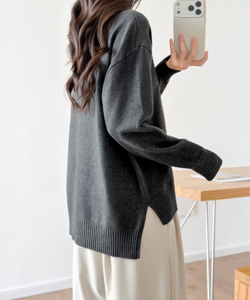 ABITOKYO(アビトーキョー)の「サイドスリットタートルネックニットプルオーパー(ニット/セーター・レディース・ブラック/チャコールグレー/モカ・FREE)」の9枚目の写真