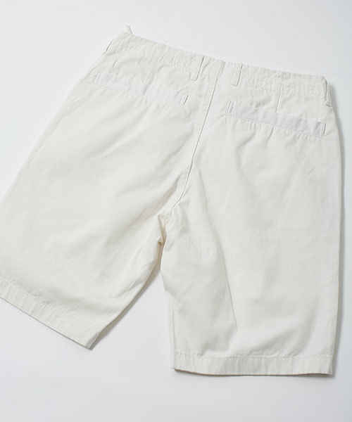 NANO universe（ナノユニバース）の「ガーメントダイショーツ（チノパンツ・メンズ・ベージュ/カーキ/ホワイト/ネイビー・SMALL/LARGE/MEDIUM）」の12枚目の写真