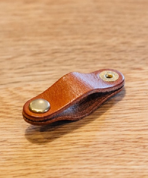 DURAM FACTORY（ドゥラムファクトリー）の「DURAM ドゥラム コードホルダー イヤホン ケーブルタイ 14011（ヘッドフォン/イヤホン・レディース・ライトブラウン/ブラウン/ダークブラウン/レッド/グリーン/ブラック・FREE）」の11枚目の写真