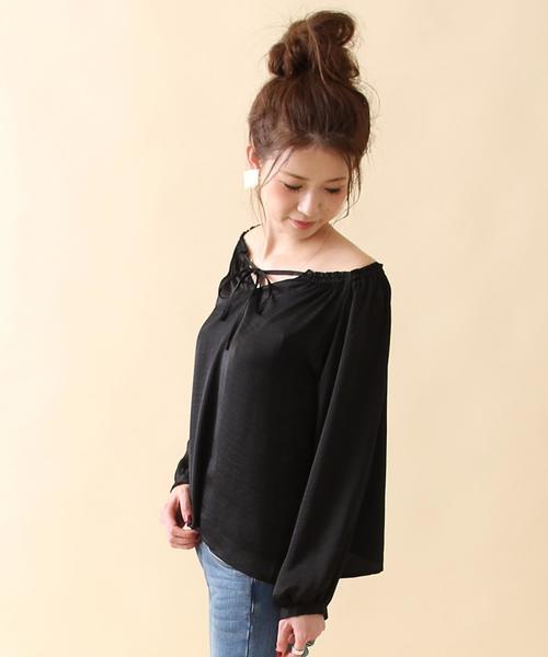 coen（コーエン）の「ヴィンテージサテンギャザーブラウス（シャツ/ブラウス・レディース・ナチュラル/ブラック・FREE）」の11枚目の写真