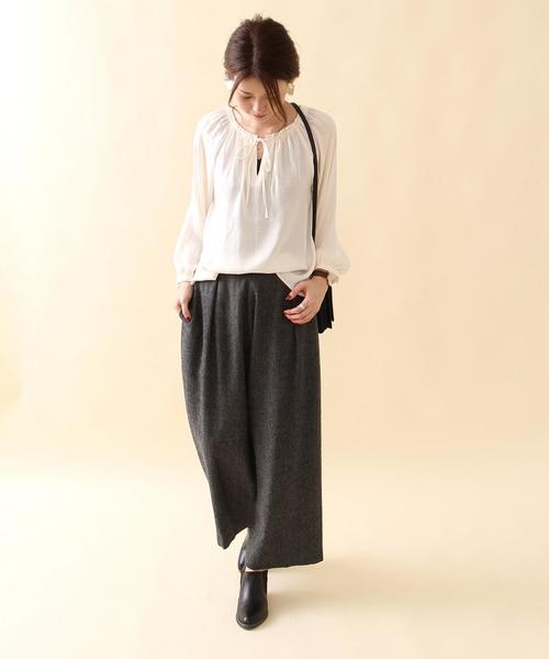 coen（コーエン）の「ヴィンテージサテンギャザーブラウス（シャツ/ブラウス・レディース・ナチュラル/ブラック・FREE）」の22枚目の写真