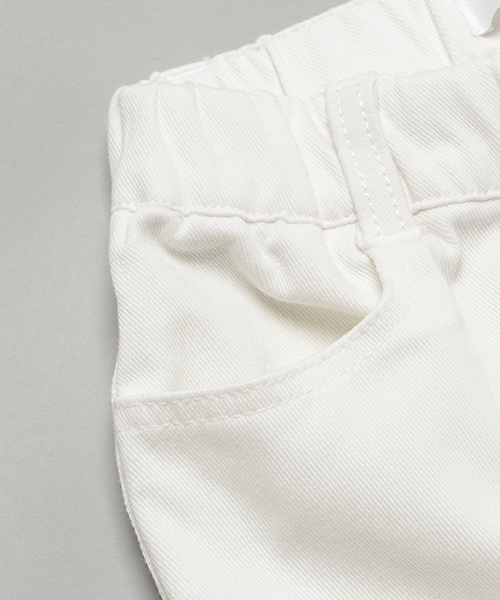 GLOBAL WORK（グローバルワーク）の「【キッズ】カットデニムストレートパンツ/739432（デニムパンツ・キッズ・ホワイト/ブルー/ネイビー・MEDIUM/LARGE/SMALL/XX-LARGE/X-LARGE）」の6枚目の写真