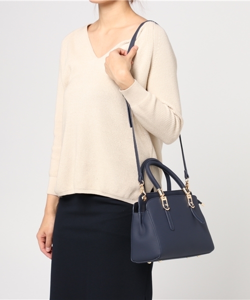 PLAIN CLOTHING（プレーンクロージング）の「ベルトハンドバッグ【PLAIN CLOTHING】（ハンドバッグ・レディース・レッド/キャメル/ベージュ/ネイビー/ブラック/グレー/アイボリー・FREE）」の8枚目の写真