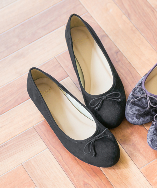 menue（メヌエ）の「ウエッジヒール ラウンドトゥ バレエシューズ（バレエシューズ・レディース・ブラック系その他/ブラック系その他2/ブラック/グレー/ブラウン系その他/ベージュ/レッド/レッド系その他/マスタード/モスグリーン/ブルー系その他/チャコールアッシュ/ワインレッド/ブラック系その他3・39/41/38/34/36/37/35/40）」の2枚目の写真