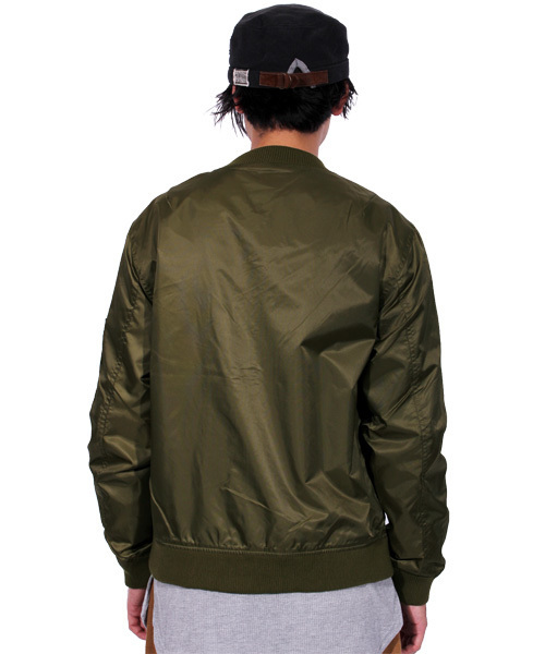 ８(eight)（エイト）の「MA-1 ミリタリージャケット ブルゾン フライトジャケット（MA-1・メンズ・ブラック/カーキ・MEDIUM/LARGE/X-LARGE）」の17枚目の写真
