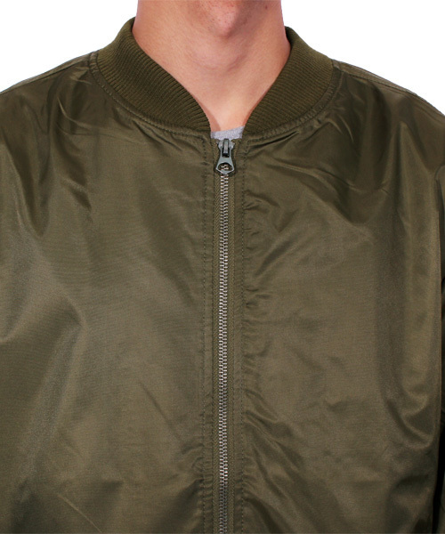 ８(eight)（エイト）の「MA-1 ミリタリージャケット ブルゾン フライトジャケット（MA-1・メンズ・ブラック/カーキ・MEDIUM/LARGE/X-LARGE）」の7枚目の写真