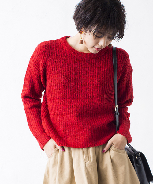 WEGO(ウィゴー)の「WEGO/ふわもちクルーネックニット(ニット/セーター・レディース・レッド/オフホワイト/パープル/ライム/ブラック/ターコイズブルー/イエロー・FREE)」の7枚目の写真