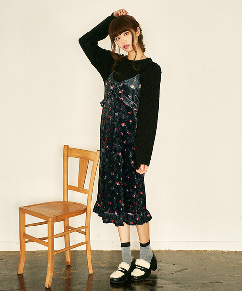 WEGO(ウィゴー)の「WEGO/ふわもちクルーネックニット(ニット/セーター・レディース・レッド/オフホワイト/パープル/ライム/ブラック/ターコイズブルー/イエロー・FREE)」の20枚目の写真