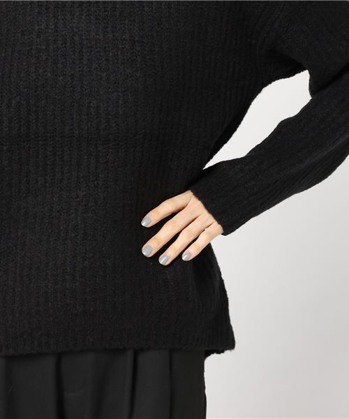 WEGO(ウィゴー)の「WEGO/ふわもちクルーネックニット(ニット/セーター・レディース・レッド/オフホワイト/パープル/ライム/ブラック/ターコイズブルー/イエロー・FREE)」の11枚目の写真