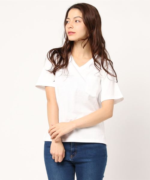 SpRay（スプレイ）の「ポケ付Ｖネック　Ｔシャツ（Tシャツ/カットソー・レディース・ホワイト/グレー/レッド/マスタード/カーキ/ネイビー/パープル/ホワイト×ブラック/ブラック/ピンク系その他/キャメル/ライトパープル/イエロー系その他/ベージュ・FREE）」の17枚目の写真