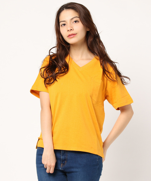 SpRay（スプレイ）の「ポケ付Ｖネック　Ｔシャツ（Tシャツ/カットソー・レディース・ホワイト/グレー/レッド/マスタード/カーキ/ネイビー/パープル/ホワイト×ブラック/ブラック/ピンク系その他/キャメル/ライトパープル/イエロー系その他/ベージュ・FREE）」の22枚目の写真