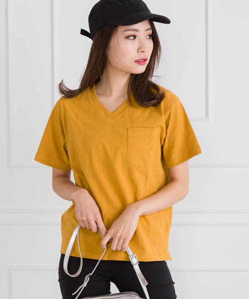 SpRay（スプレイ）の「ポケ付Ｖネック　Ｔシャツ（Tシャツ/カットソー・レディース・ホワイト/グレー/レッド/マスタード/カーキ/ネイビー/パープル/ホワイト×ブラック/ブラック/ピンク系その他/キャメル/ライトパープル/イエロー系その他/ベージュ・FREE）」の12枚目の写真