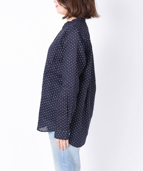 SHIPS Days（シップスデイズ）の「SHIPS Days STANDARD:スキッパードットシャツ◆（シャツ/ブラウス・レディース・ブラック/ホワイト・S～Ｍ/M～Ｌ）」の5枚目の写真