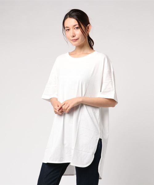 LIPSTAR(リップスター)の「袖星刺繍スリットチュニック(Tシャツ/カットソー・レディース・ブラック/オフホワイト/ピンク/グリーン系その他2・M)」の7枚目の写真