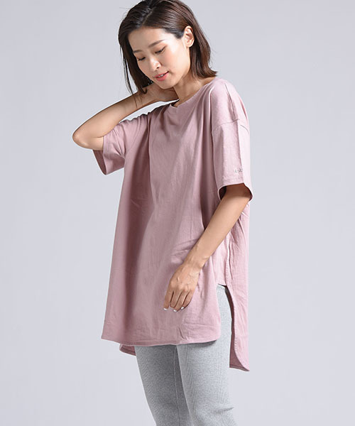 LIPSTAR(リップスター)の「袖星刺繍スリットチュニック(Tシャツ/カットソー・レディース・ブラック/オフホワイト/ピンク/グリーン系その他2・M)」の20枚目の写真