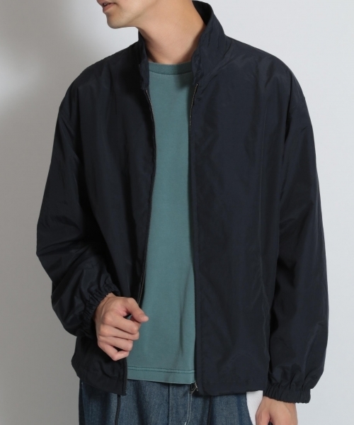 niko and...（ニコアンド）の「ナイロンワッシャーブルゾン（ブルゾン・メンズ・ベージュ/ネイビー・LARGE/MEDIUM）」の2枚目の写真