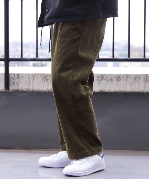 ８(eight)（エイト）の「コーデュロイ ワイドパンツ バギーパンツ（その他パンツ・メンズ・ブラック/ベージュ/ブラウン・MEDIUM/LARGE/X-LARGE）」の2枚目の写真