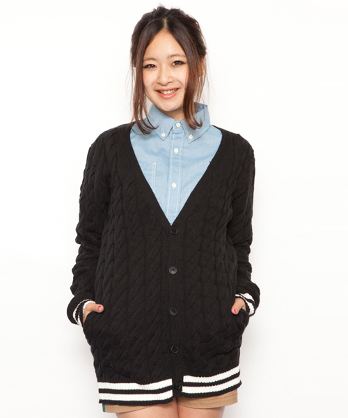 X-girl（エックスガール）の「PUFF CABLE LONG CARDIGAN（カーディガン/ボレロ・レディース・ホワイト/ブラック/ライトブルー・1/2）」の5枚目の写真