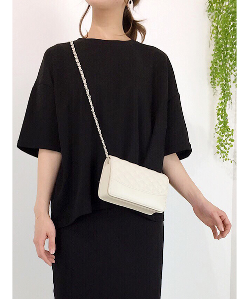 CLEA（クレア）の「キルティングチェーン ミニショルダーバッグ（ショルダーバッグ・レディース・アイボリー/ベージュ/ブラック・FREE）」の11枚目の写真