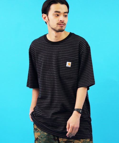 Carhartt(カーハート)の「Carhartt ポケット付きTシャツ(Tシャツ/カットソー・メンズ・ホワイト/ブラック/ベージュ/ネイビー/グリーン/ヘザーグレー/ワイン/ブルー系その他/ダークグレー/グレー系その他/ブラック系その他/ブルー系その他2/レッド系その他/ブルー系その他3/レッド系その他2/グリーン系その他/ダークブラウン/チャコールグレー/グリーン系その他2/グリーン系その他3/ブルー系その他5/ブルー系その他6/コーラルピンク/レッド系その他3/オレンジ系その他/ゴールド系その他/ブルー系その他4/ブラウン系その他/グリーン系その他4/その他1/ブルー系その他7/ブラウン系その他2/グリーン系その他5/ピンク系その他/サックスブルー/オレンジ系その他2/ピンク系その他2/レッド系その他4/ブルー系1/イエロー/グリーン系その他6/その他2・LARGE/SMALL/MEDIUM/X-LARGE/XX-LARGE)」の4枚目の写真