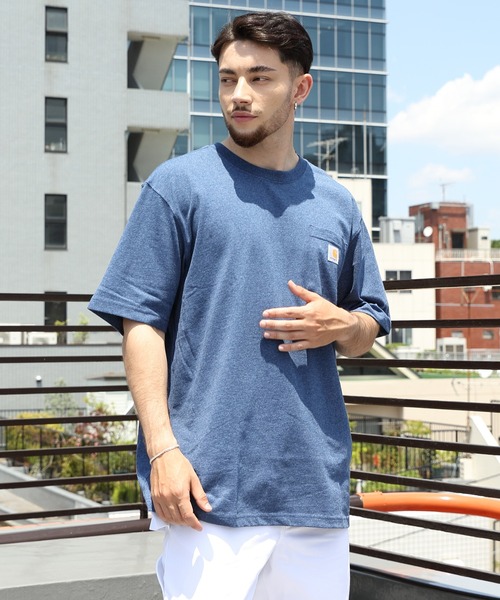Carhartt(カーハート)の「Carhartt ポケット付きTシャツ(Tシャツ/カットソー・メンズ・ホワイト/ブラック/ベージュ/ネイビー/グリーン/ヘザーグレー/ワイン/ブルー系その他/ダークグレー/グレー系その他/ブラック系その他/ブルー系その他2/レッド系その他/ブルー系その他3/レッド系その他2/グリーン系その他/ダークブラウン/チャコールグレー/グリーン系その他2/グリーン系その他3/ブルー系その他5/ブルー系その他6/コーラルピンク/レッド系その他3/オレンジ系その他/ゴールド系その他/ブルー系その他4/ブラウン系その他/グリーン系その他4/その他1/ブルー系その他7/ブラウン系その他2/グリーン系その他5/ピンク系その他/サックスブルー/オレンジ系その他2/ピンク系その他2/レッド系その他4/ブルー系1/イエロー/グリーン系その他6/その他2・LARGE/SMALL/MEDIUM/X-LARGE/XX-LARGE)」の21枚目の写真