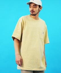 Carhartt ポケット付きTシャツ