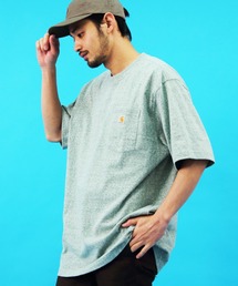 Carhartt ポケット付きTシャツ