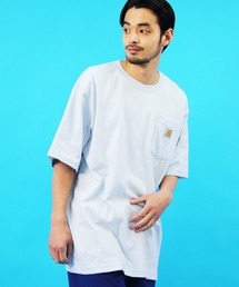 Carhartt ポケット付きTシャツ