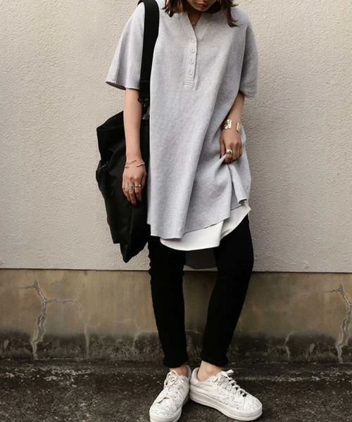 antiqua(アンティカ)の「ワッフルヘンリートップス(Tシャツ/カットソー・レディース・ブラック/ベージュ/オフホワイト/グレー系その他・FREE)」の3枚目の写真