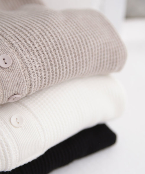 antiqua(アンティカ)の「ワッフルヘンリートップス(Tシャツ/カットソー・レディース・ブラック/ベージュ/オフホワイト/グレー系その他・FREE)」の10枚目の写真