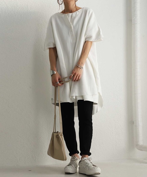 antiqua(アンティカ)の「ワッフルヘンリートップス(Tシャツ/カットソー・レディース・ブラック/ベージュ/オフホワイト/グレー系その他・FREE)」の13枚目の写真