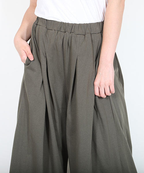 MashuKashu(マシュカシュ)の「異素材切替ガウチョパンツ(その他パンツ・レディース・カーキ/キャメル・フリー)」の13枚目の写真