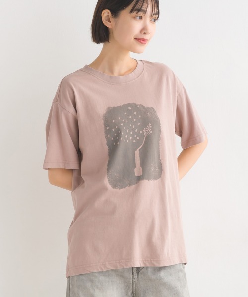 OMNES（オムネス）の「ユニセックス　-by RYOJI OBATA×OMNES プリント半袖Tシャツ（Tシャツ/カットソー・メンズ・ホワイト系その他/ブラック系その他/グレー系その他/ブラウン系その他/ベージュ系その他/グリーン系その他/ピンク系その他/ホワイト系その他2/ホワイト系その他3/ホワイト系その他4/ホワイト系その他5/ブラック系その他2/ブラック系その他3/グレー系その他2/ブラウン系その他2/ベージュ系その他2/ベージュ系その他3/グリーン系その他2/グリーン系その他3/ピンク系その他2・SMALL/MEDIUM/LARGE/X-LARGE/XX-LARGE/XXX-LARGE）」の20枚目の写真