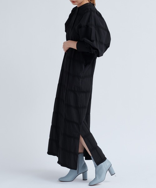 DouDou（ドゥドゥ）の「ボーダー織りパフギャザーワンピース（ワンピース・レディース・ブラック/ベージュ・FREE）」の2枚目の写真