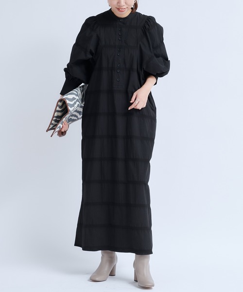 DouDou（ドゥドゥ）の「ボーダー織りパフギャザーワンピース（ワンピース・レディース・ブラック/ベージュ・FREE）」の3枚目の写真