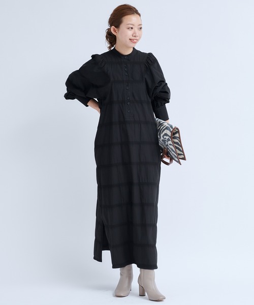 DouDou（ドゥドゥ）の「ボーダー織りパフギャザーワンピース（ワンピース・レディース・ブラック/ベージュ・FREE）」の6枚目の写真