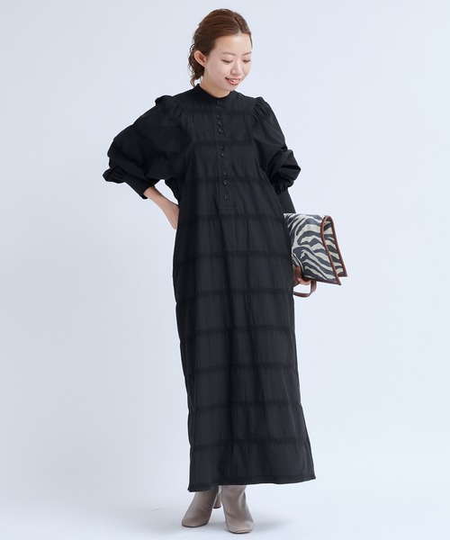 DouDou（ドゥドゥ）の「ボーダー織りパフギャザーワンピース（ワンピース・レディース・ブラック/ベージュ・FREE）」の7枚目の写真