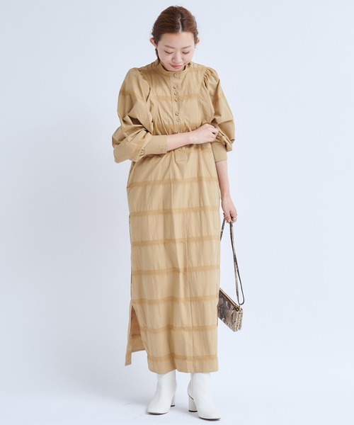 DouDou（ドゥドゥ）の「ボーダー織りパフギャザーワンピース（ワンピース・レディース・ブラック/ベージュ・FREE）」の13枚目の写真